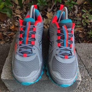 Saucony Women's Grid Excursion TR 10 Trail Running
Shoes Size 7